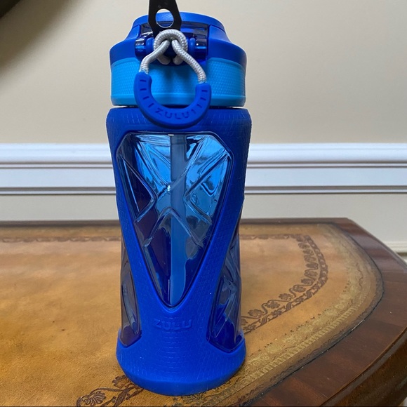 ZULU Torque 16 Fluid Ounce Blue Plastic Water Bottle with Straw Lid NEW - Picture 3 of 7